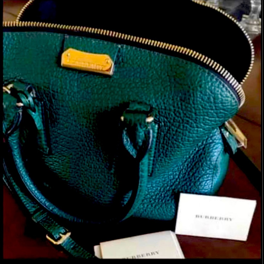 ❌❌ SOLD ❌❌ Burberry Orchard Heritage Handbag Emerald Green